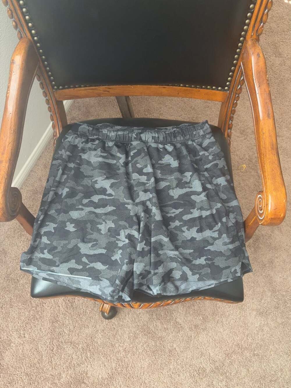 Lululemon Pace Breaker Athletic Shorts Camo Print 7inches leg, waist 30